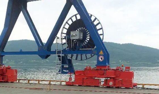 Motor-Driven Reels Retractable Hose Reel 250A Cable Reel Drum For higher than 100 kW applications